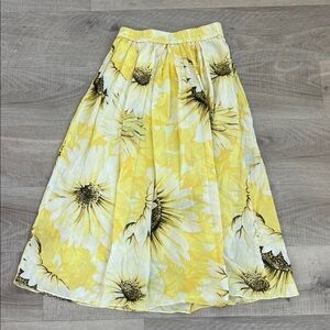 H&M women’s Floral Yellow lined cotton summer Skirt size Small